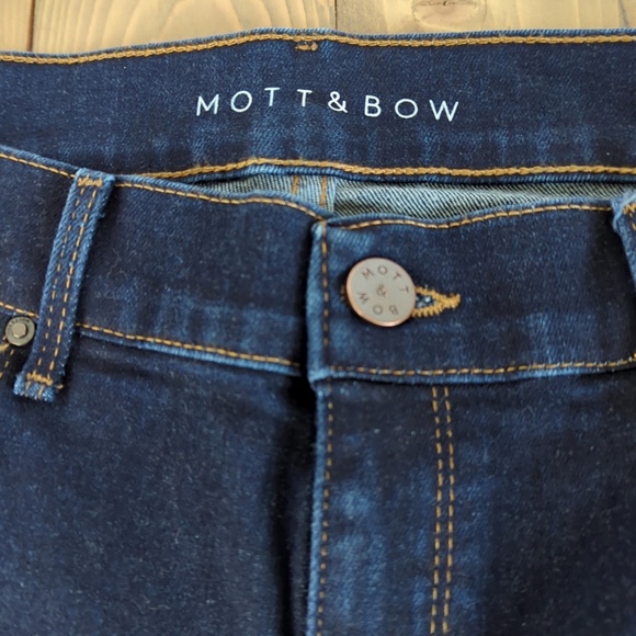 Mott & Bow Mid Rise Skinny Dark Wash - Picture 3 of 13